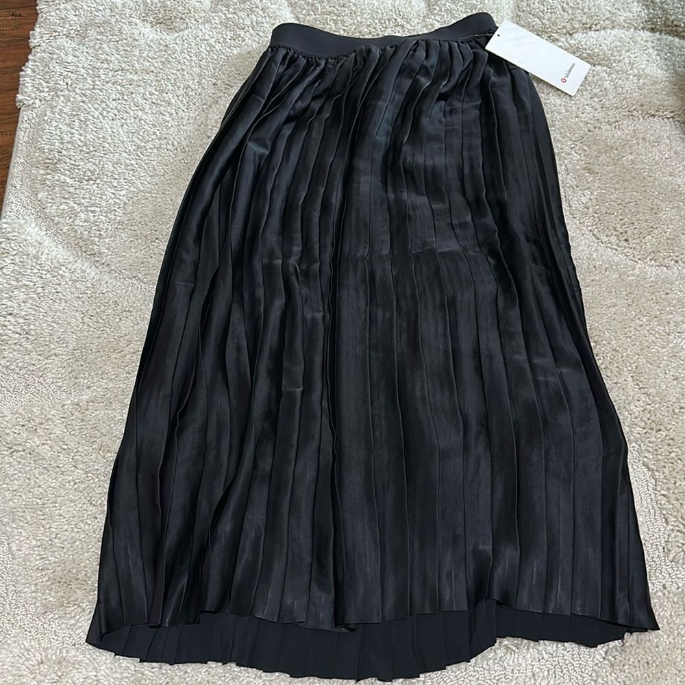 Lululemon Mid Skirt
